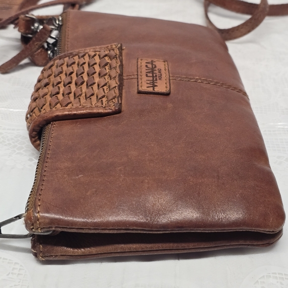 Vilenca Holland Genuine Cognac Brown Leather Crossbody Bay Purse Boho Chic - Picture 5 of 14